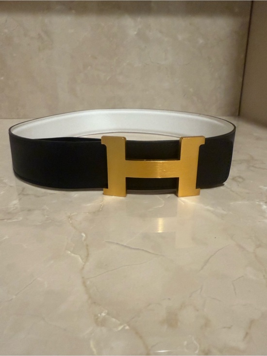 Hermes Accessories - Hermès Black Reversible Belt with Gold 'H' Buckle